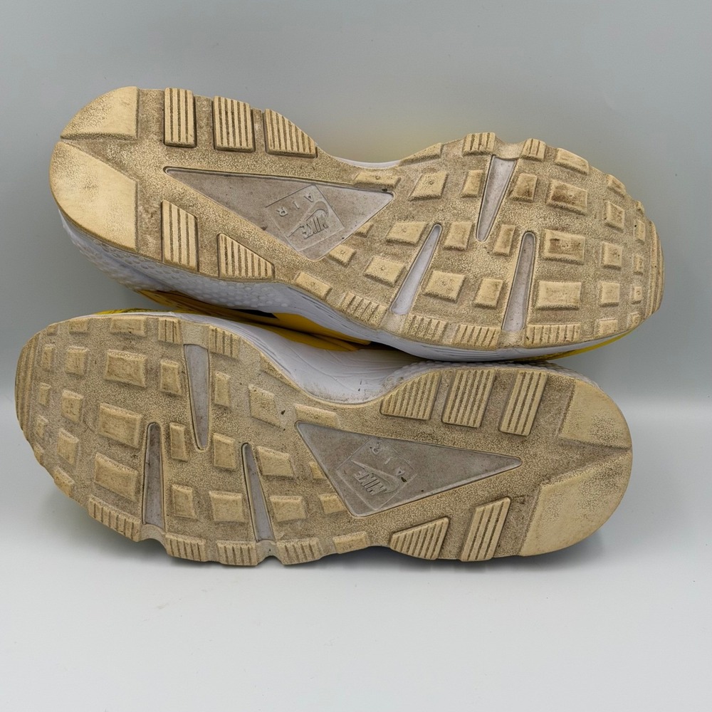 Nike Air Huarache Mens 9.5 Lightening Yellow Black White Sneakers - Picture 6 of 7